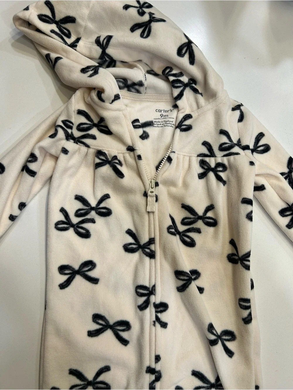 NEW Carter’s Bow Outfit, 9 Months